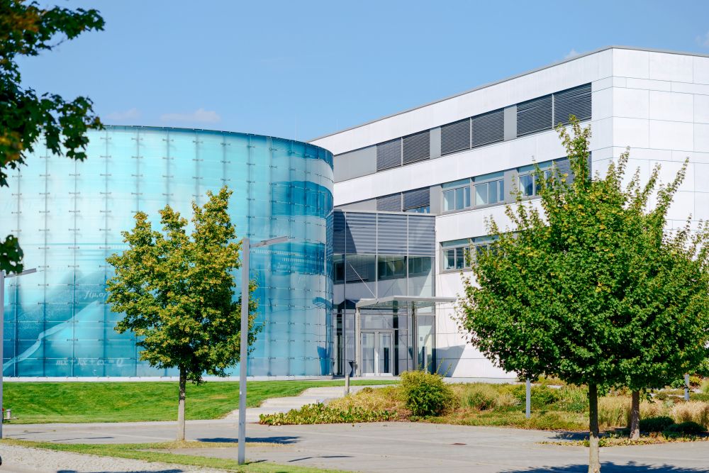 Fraunhofer IFF Elbe Dome 2.0 – 360° Mixed Reality Lab